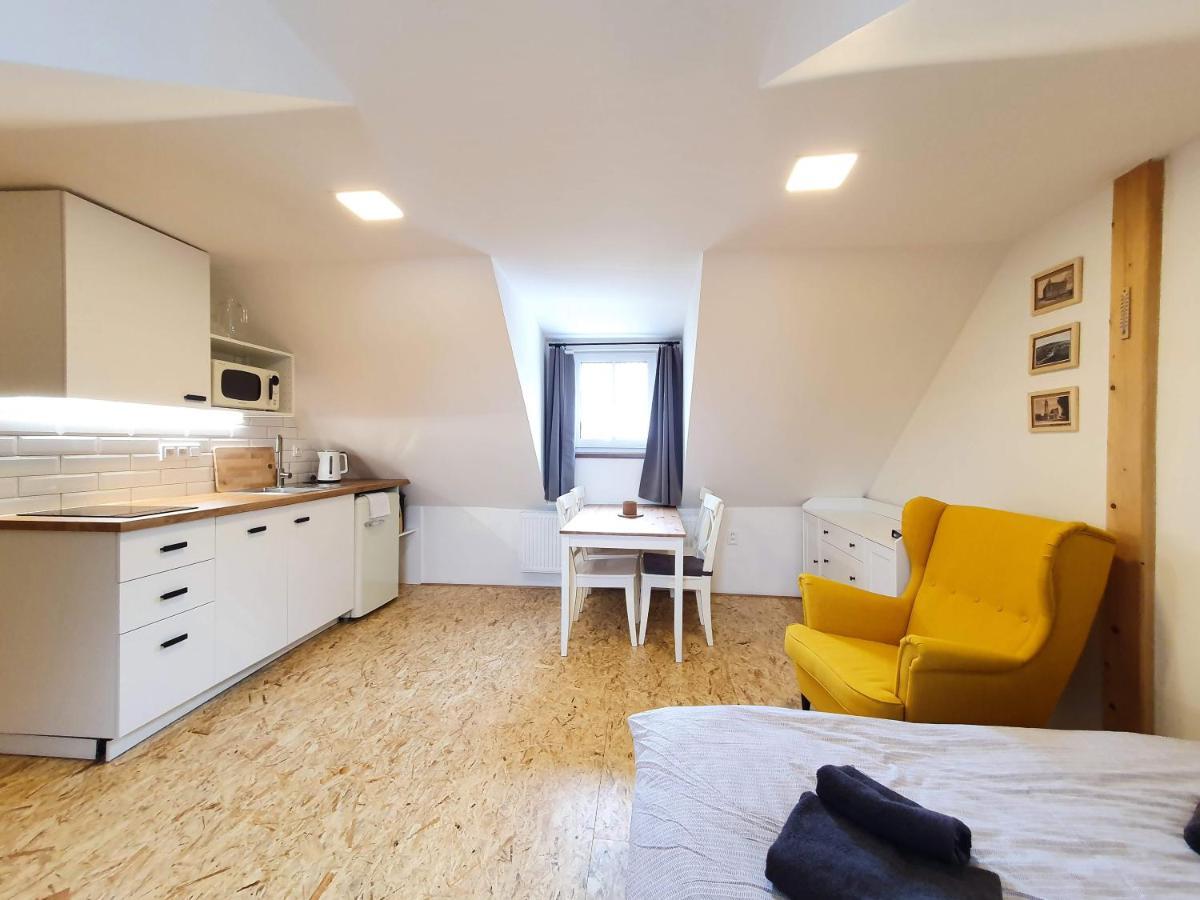Apartmany U Muzea Horni Blatna Ngoại thất bức ảnh